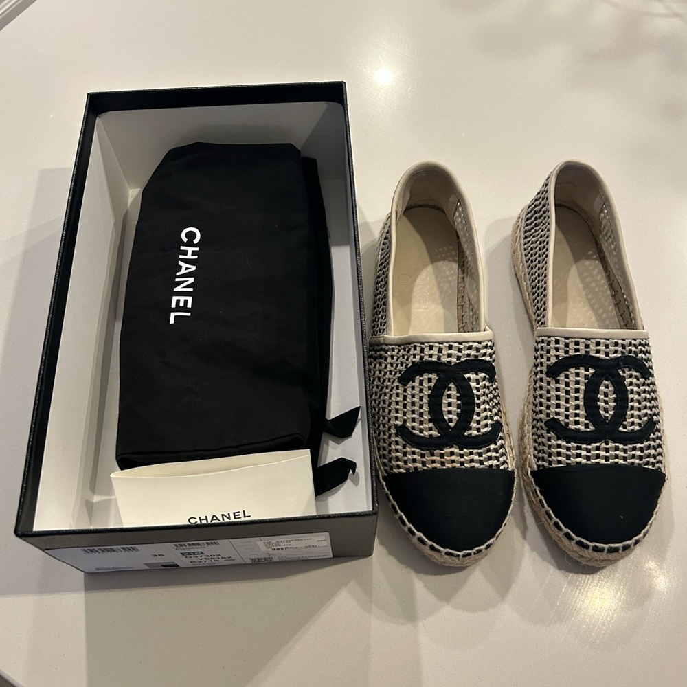 CHANEL Two-Tone Black and Cream Espadrilles